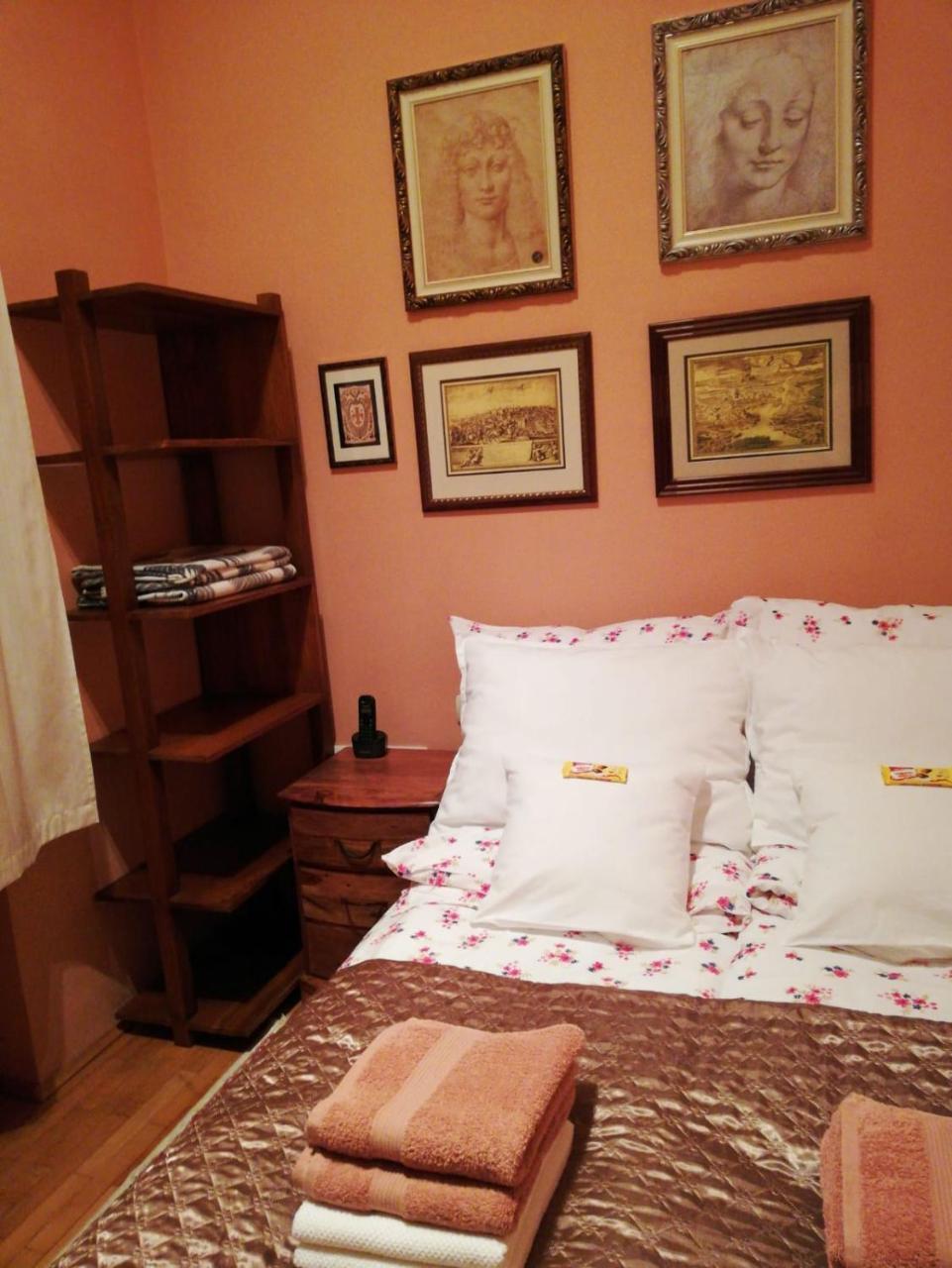 Classic Style Apartment Belgrado Buitenkant foto