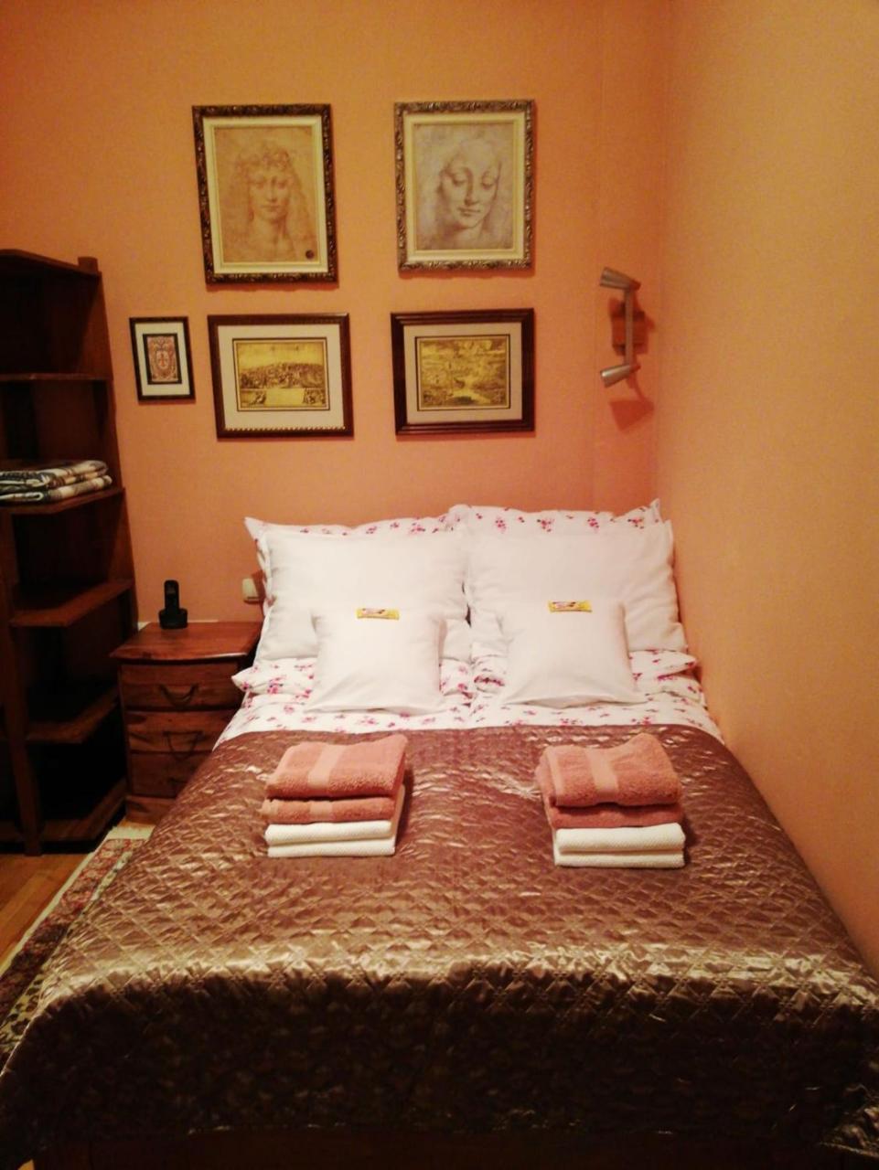 Classic Style Apartment Belgrado Buitenkant foto