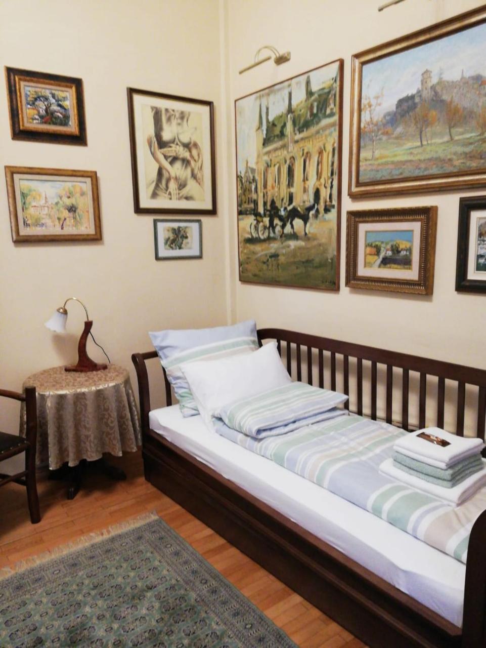 Classic Style Apartment Belgrado Buitenkant foto