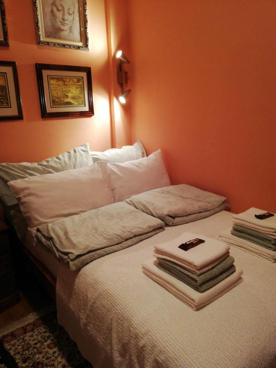 Classic Style Apartment Belgrado Buitenkant foto